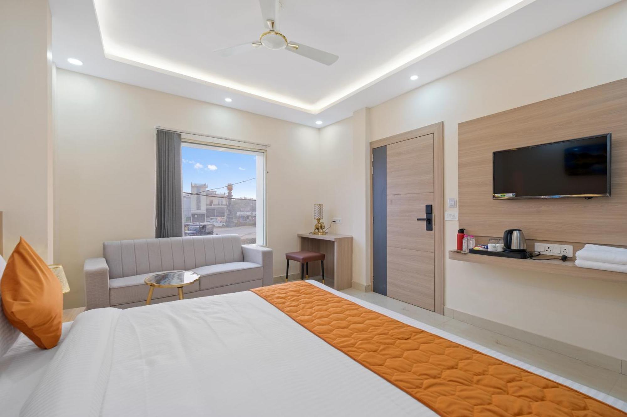 Ayodhya Hotel Sudarshan מראה חיצוני תמונה