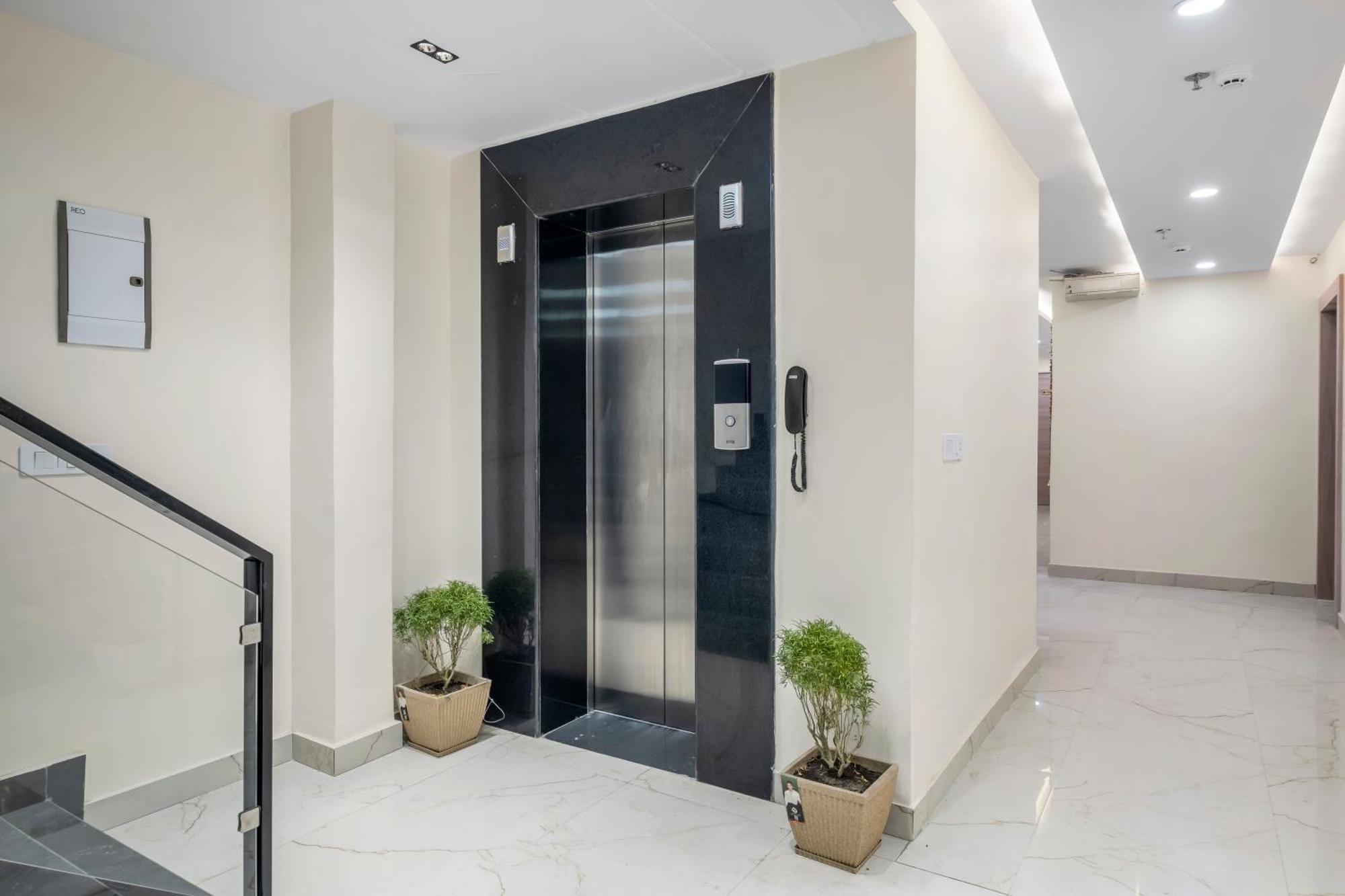 Ayodhya Hotel Sudarshan מראה חיצוני תמונה