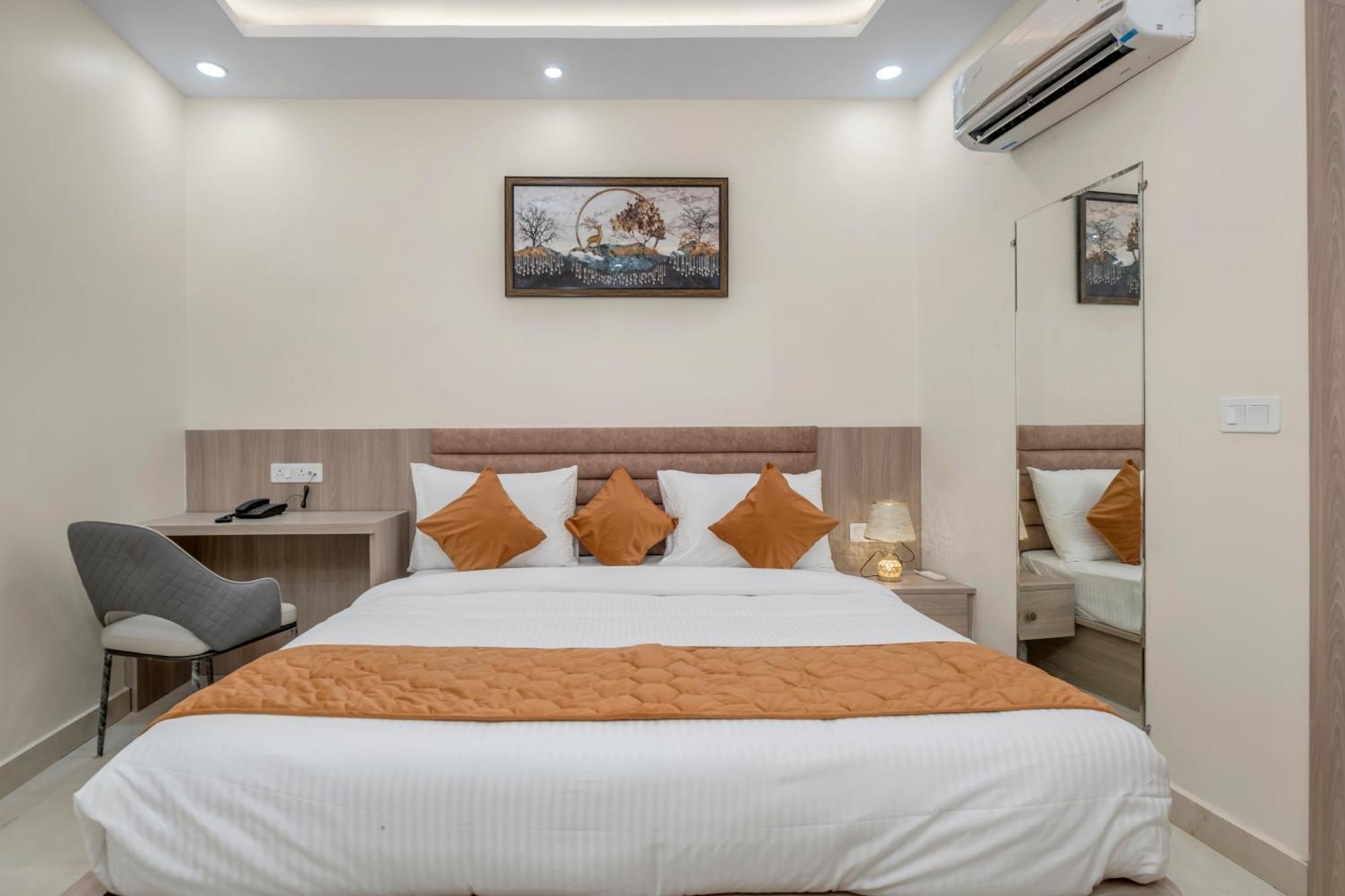 Ayodhya Hotel Sudarshan מראה חיצוני תמונה
