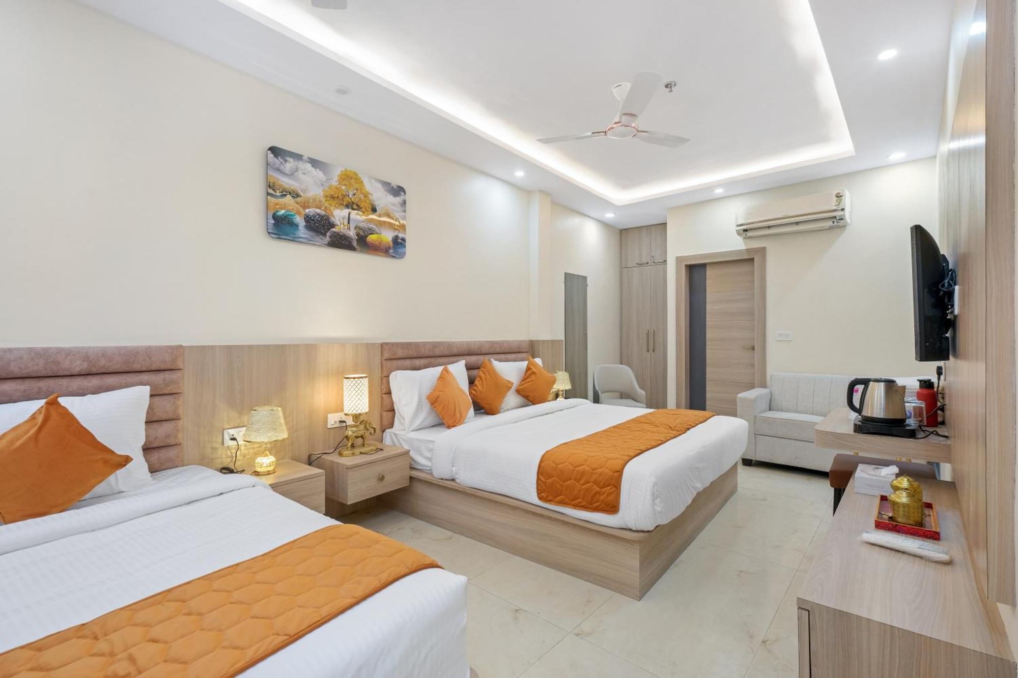 Ayodhya Hotel Sudarshan מראה חיצוני תמונה